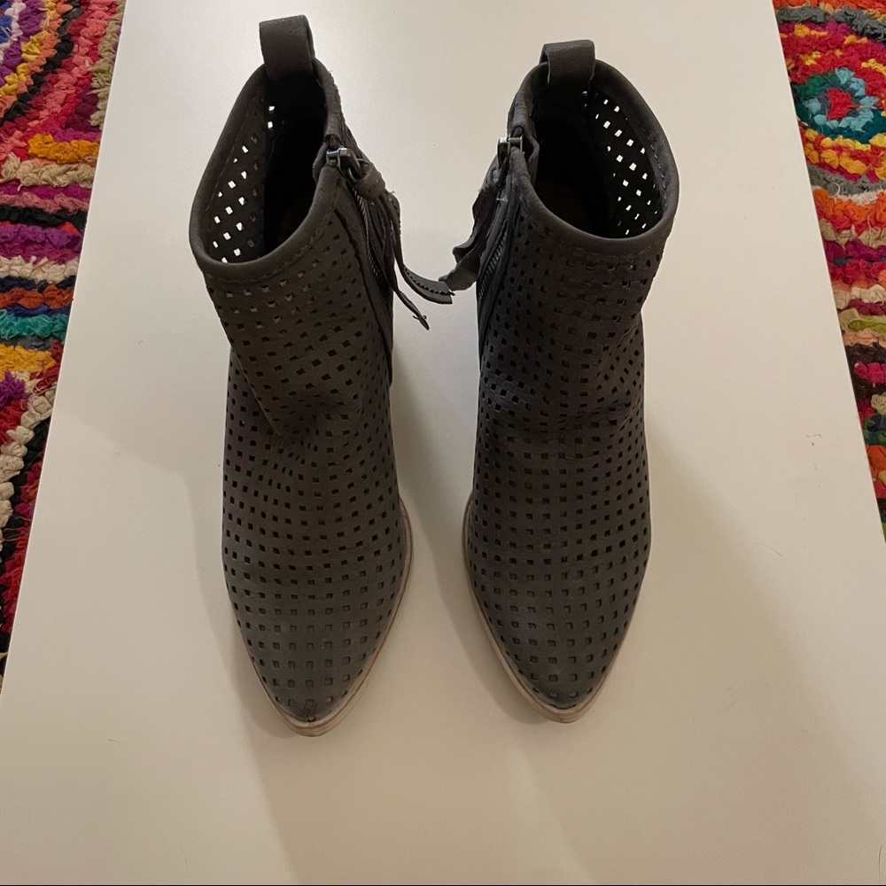 Dolce vita grey western booties